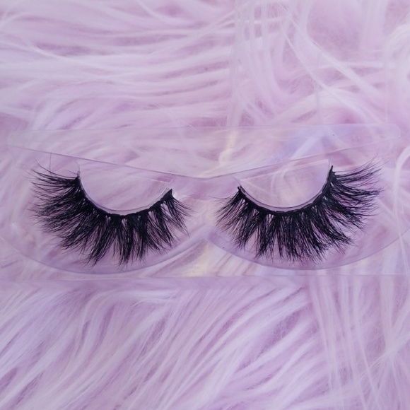 Other - BRAND NEW UNWORN 3D MINK LASHES